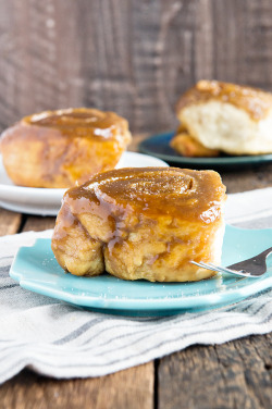 foodffs:  BEGINNER’S SALTED CARAMEL ROLLS RECIPE Really nice recipes. Every hour. Show me what you cooked!