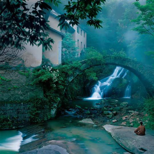 taichi-kungfu-online:  Zen (Chinese: 禪; pinyin: Chán; Korean: 선) is a school