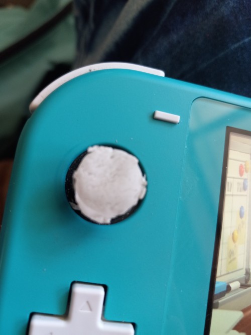 My Netendo Lite Joystick Was Used So Much That This Happened To It Lol