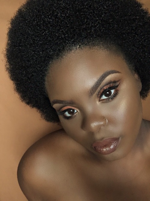 h-i-d44:  must-be-thick:  pleasant-porcupine:  p1325:  diekingdomcome:  phenomenalher:  ceour-dor:  joynavon:  In other news, my hair is growing  YouTube! Instagram Snapchat: JoyNavon  Jesus! Serving hair and face 😍  Pure radiance. & I love your