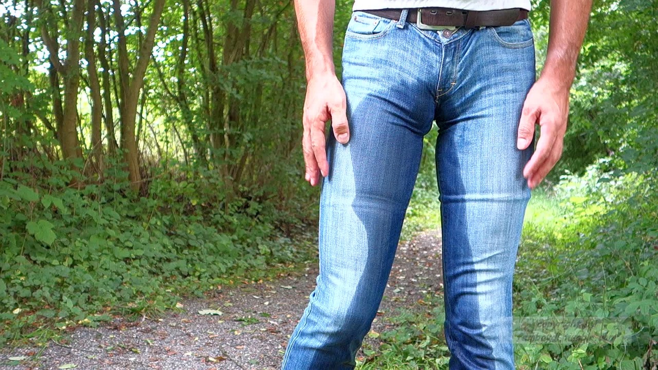 risky public  jeans wetting at the sidewalk- more jeans wetting pix-&gt; http://femboydl.tumblr.com/archive