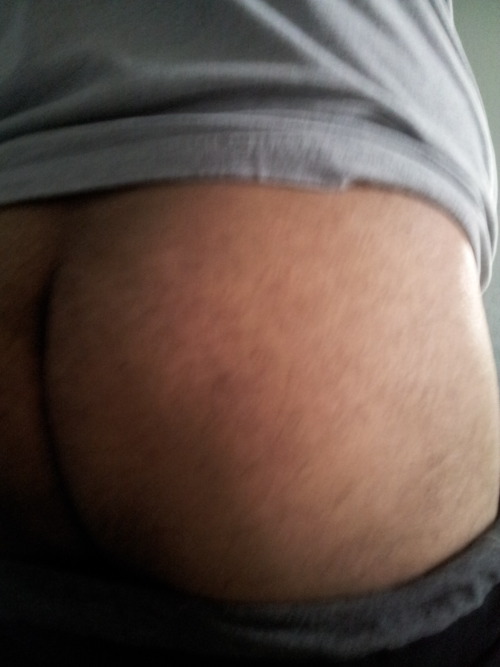 txevildoer666:  campusbeefcake:  txevildoer666 submitted:  …aaand here’s mah butt.  CBC:  a very beautiful butt ;)   Haha…it’s my submitted and reTumbld butt