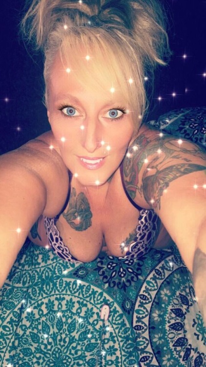 hotstuff2702:   Hot Damn it’s finally Friday