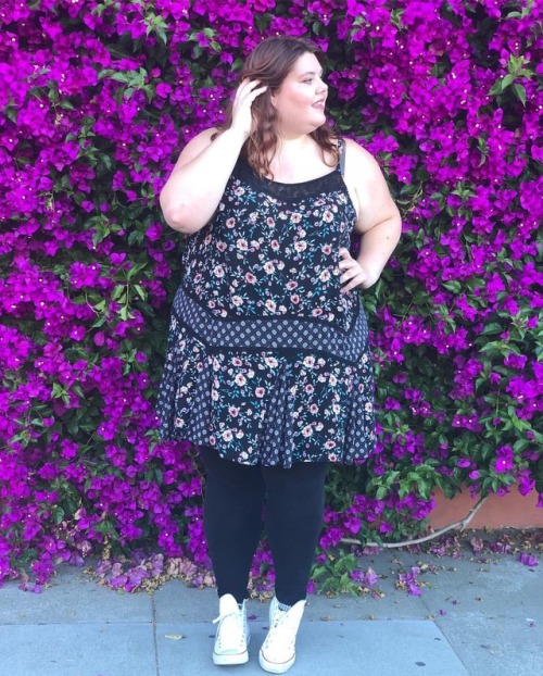 Always take the photo op! #effyourbeautystandards #honormycurves #fatfashion #psblogger #psfashion #