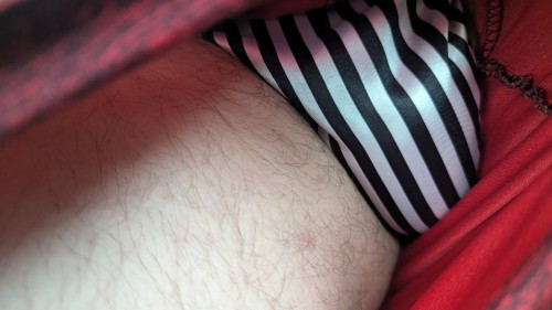 joemonster625 - I love wearing silk