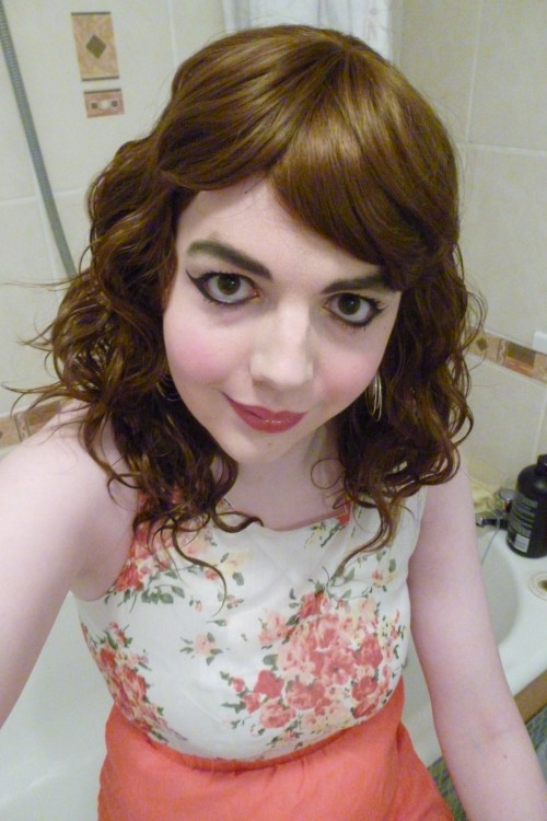 PicturesHaven’t worn this dress in a while, it looks absolutely adorable with the new wig and heels!