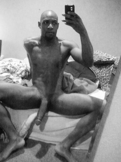 nudeselfshots-blackmen.tumblr.com post 77394746542