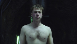 hairycelebs:  Emory Cohen