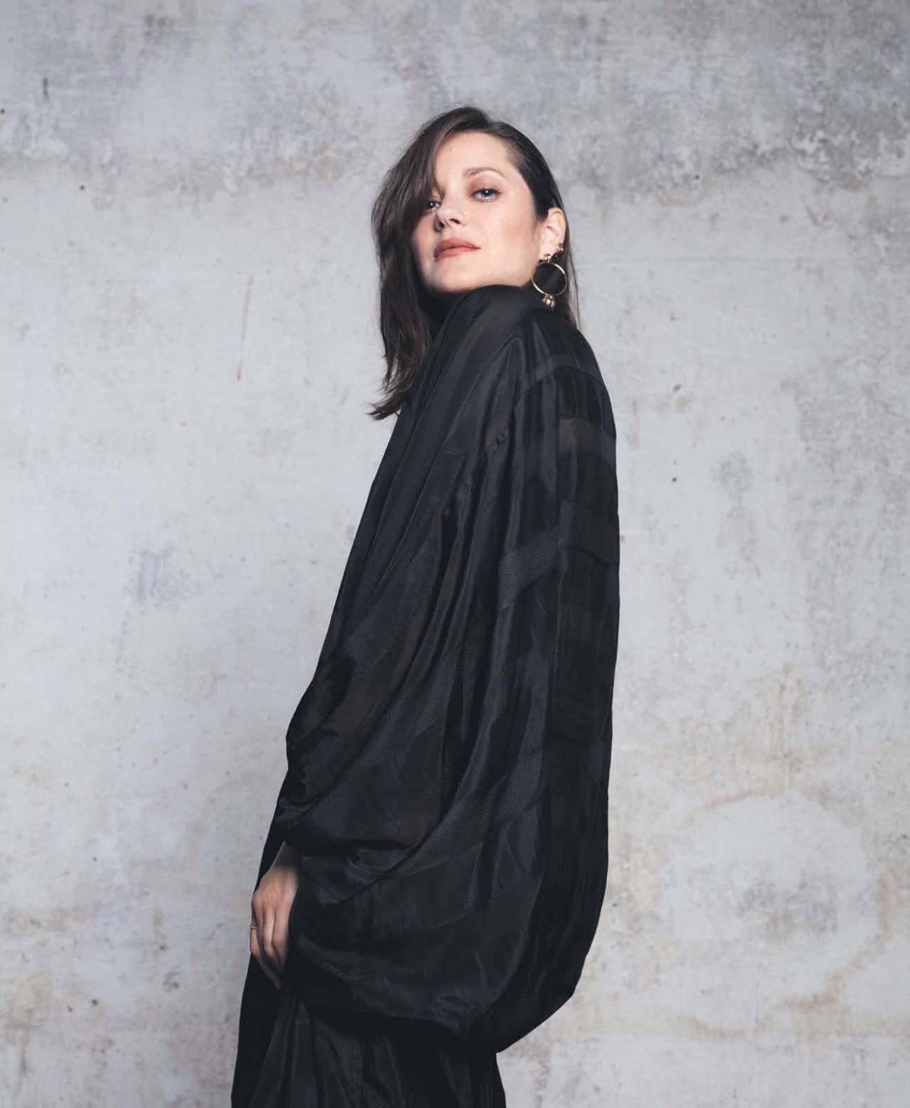 magnifique-marion:  Marion Cotillard by Eliott Bliss for La Parisienne - February