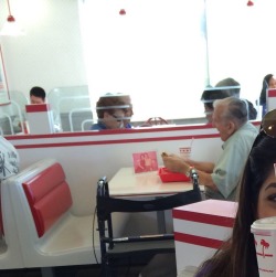 infraspinatus:  stunningpicture:  Old man eating by himself at In N Out with a picture of his wife.  I worked at a retirement home and actually a few of the residents did this and ate with pictures of their late spouse and it was so sad :(           