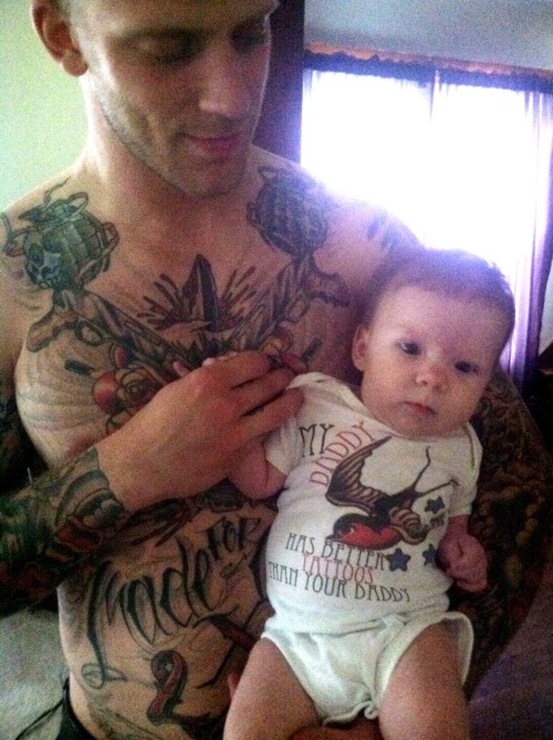 lifting-ink:  Baby clothes can be funny  adult photos