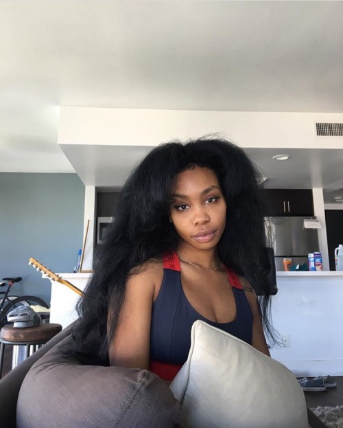 szaforthesoul:  Carmex & Sunshine 🌞 