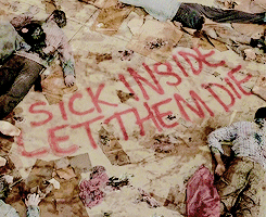 reedusgif: People leave messages to warn others