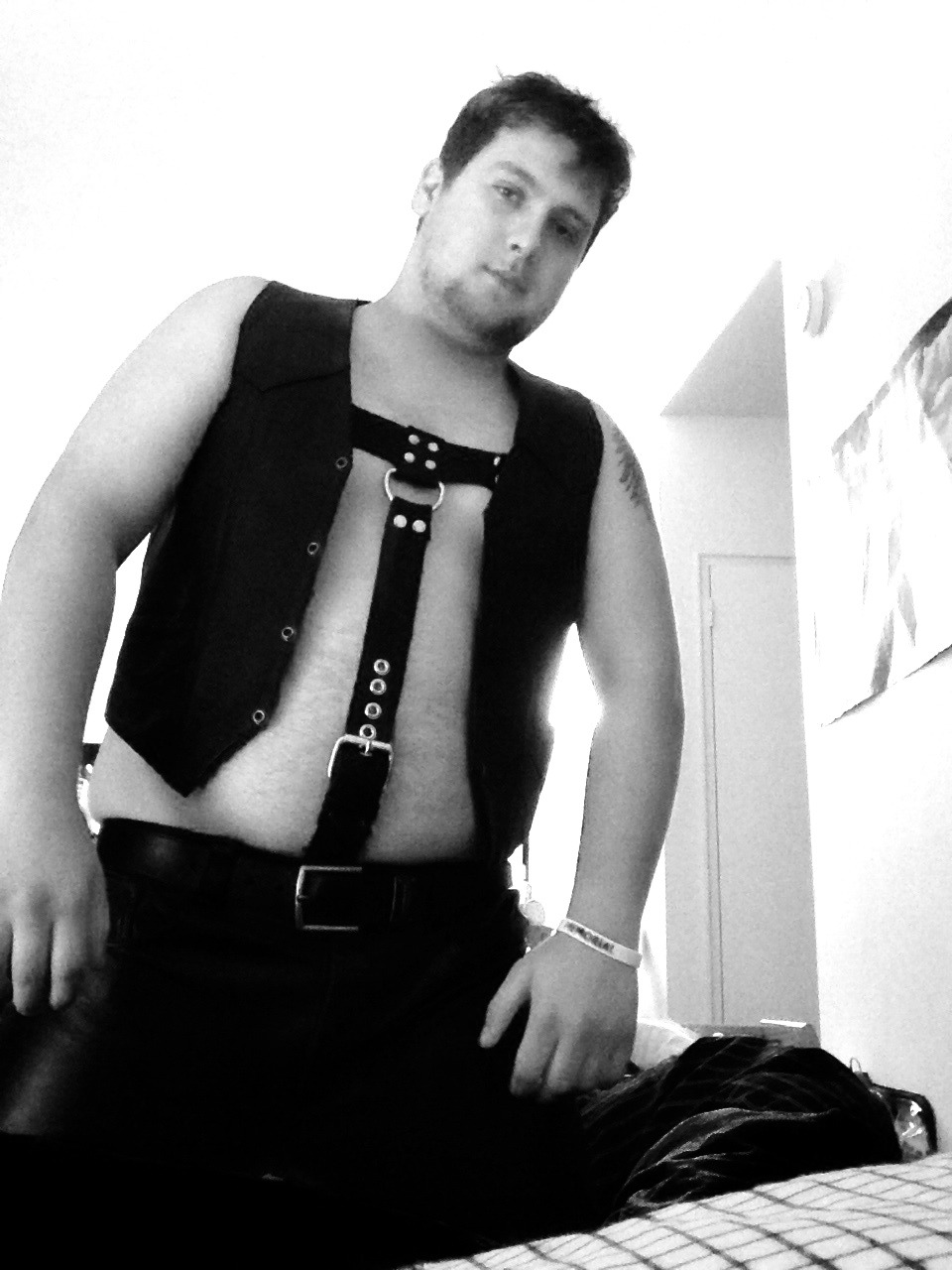 sepdxbear:  Absolutely adorable imhereforthemen:  I’m speechless… (chubbersds)