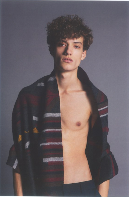 ragdan:  Serge Rigvava  PH: Milan Vukmirovic  via Elite Paris 