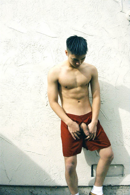 haidong:  (via Photo: Boy show cock - Man love man) 
