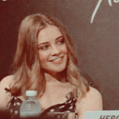 Josephine Langford Iconsjust like or reblog please that’s all i askse você salvar, por f