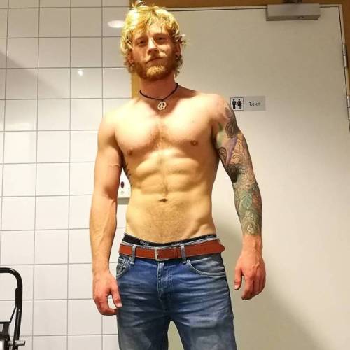 Victor Nilsson Lund aka Vic the VeganVegan athlete from Sweden @victhevegan [This and more HERE]