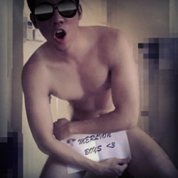 onlysporemen:  merlionboys:     Fansign Submission