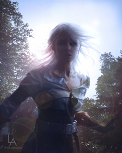 fluorescence911:  Here it comes. The teaser from my Ciri photoshoot :3