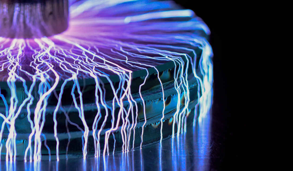 blazepress:  Sparking Tesla Coils Captured in Amazing Photographs by Marc Simon FreiThe