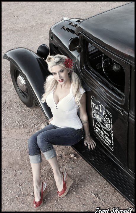 girls-n-cars:   > > girls-n-cars < <  