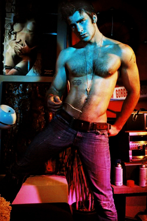 quentintarantinos:Chris Evans photographed for Flaunt Magazine, 2004