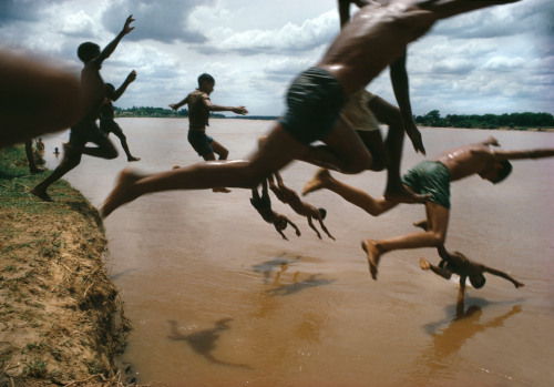 pleoros: bruno barbey, brazil, amazonas, 1966.