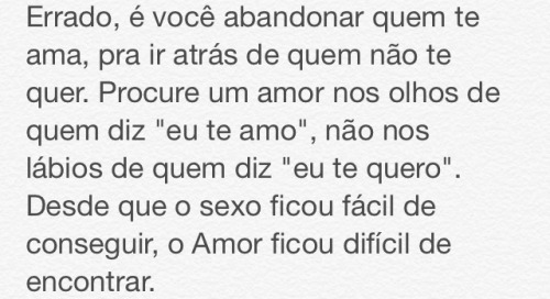 Desejo a todos paz, amor e muita sacanagem ♪♡✌