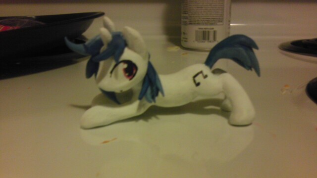 ruby-sunrise:  Crummy pictures of the music ponies~ Taking these was really rushed