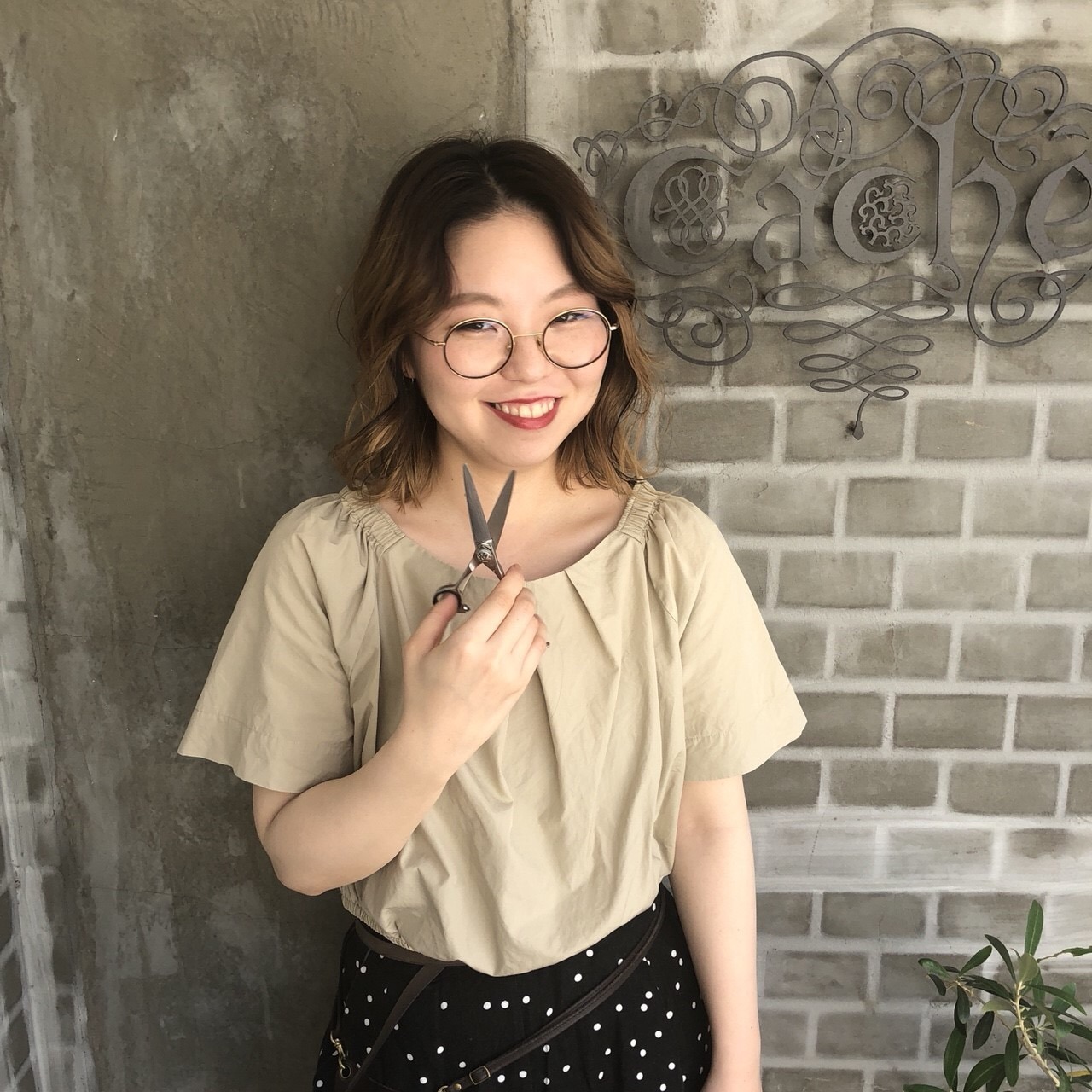 Cache Blog 最近 横を向いて撮る写真が好き 後れ毛のバランスを作るの 楽しいのです アレンジをする時は Cache Blog 最近 横を向いて撮る写真が好き 後れ毛のバランスを作るの 楽しいのです アレンジをする時は