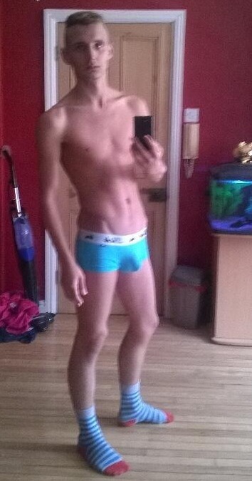 guyswhoshouldbeunderwearmodels:  @reece_bentley1