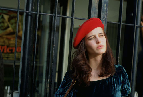 theaterforthepoor:  Eva Green in “The Dreamers” / dir. Bernardo Bertolucci / ph: S&eacut