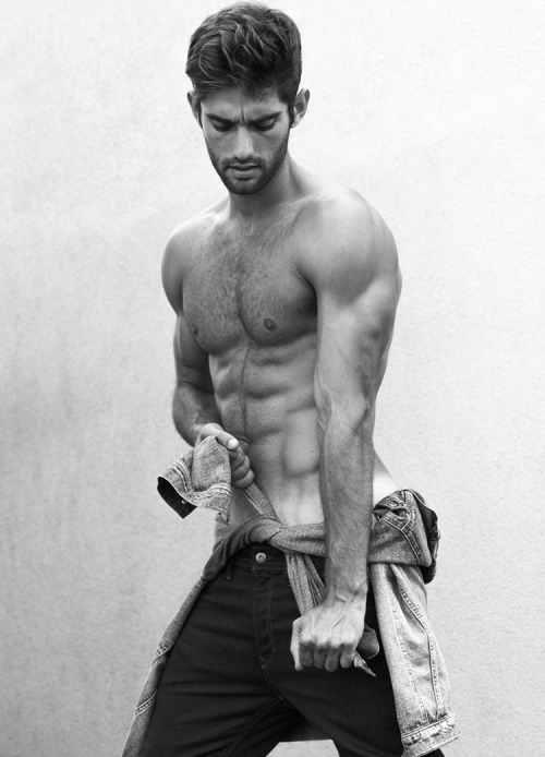 notmadeofshakespears:  Ricardo Baldin