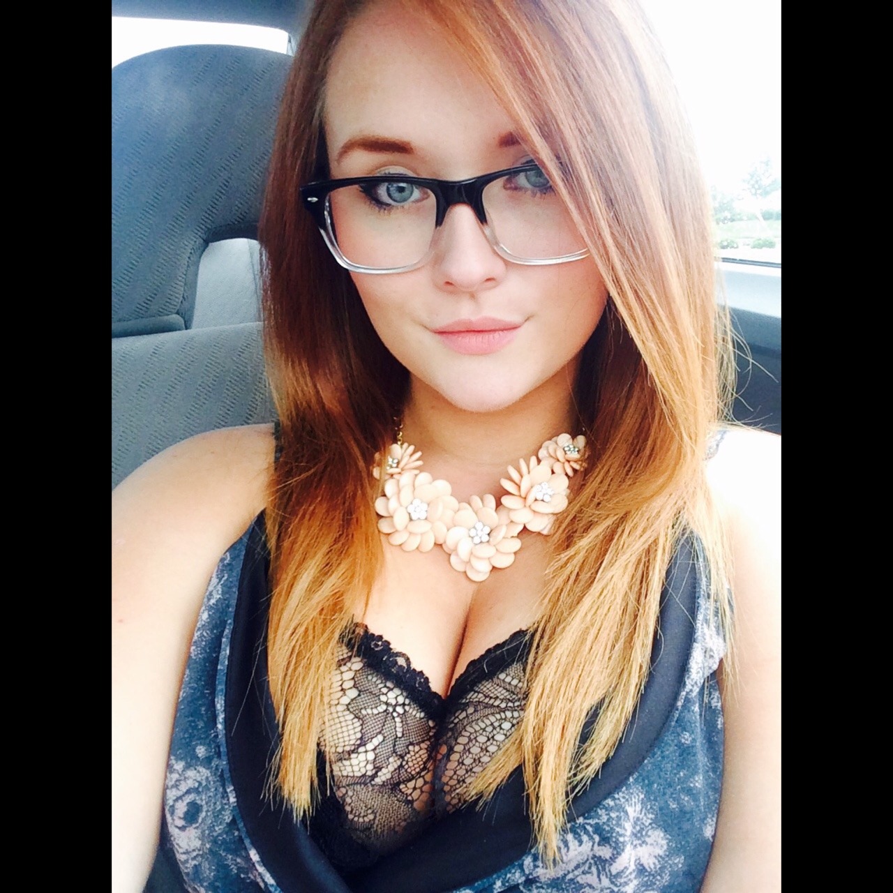 savethembigfatfunkywhales:  Car selfie❤️Gotta love dat lace