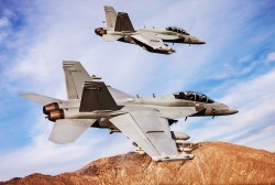 toocats:  Boeing gets an order for 36 more E/A-18 Growlers. via Reuters 