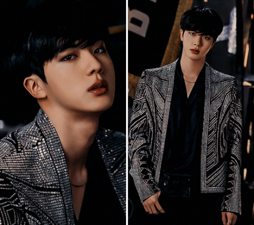 MAP OF THE SOUL ON:E CONCEPT PHOTOBOOK