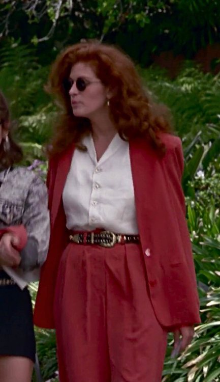 costumeloverz71: Vivian Ward (Julia Roberts) Orange blazer & shorts.. Pretty Woman (1990).. Cost