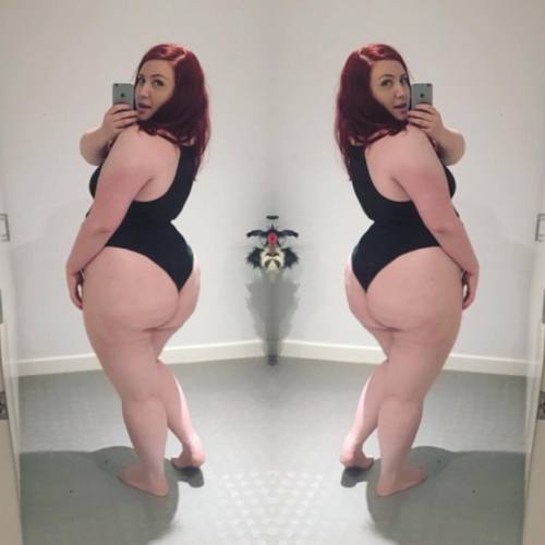 thechelseasmilex:  Happy Friday from me and the 🍑. Just really feeling the butt pics at the moment 😁  #effyourbeautystandards  #honormycurves #honoryourcurves #plussize #plus_isamust #plussizemodel #plussizefashion #redhair #redhead #pale #paleskin