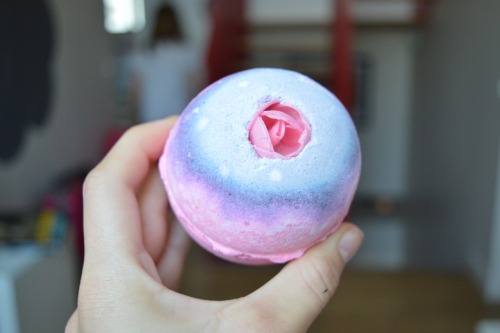 omqtakos:  Lush bombs are da bomb 🙃 