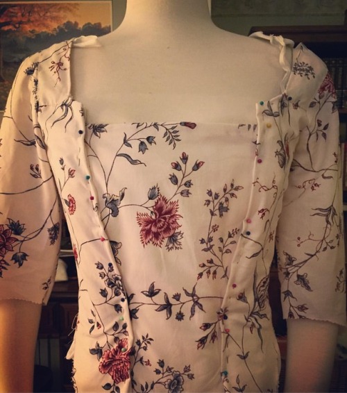 Started as a closed front, will end with a stomacher&hellip; because a girl can change her mind.