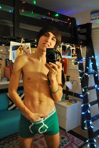 lostboyxavier:  YOU ARE MY DREAM!!!!!!!!!!!!!!!!!!!! 