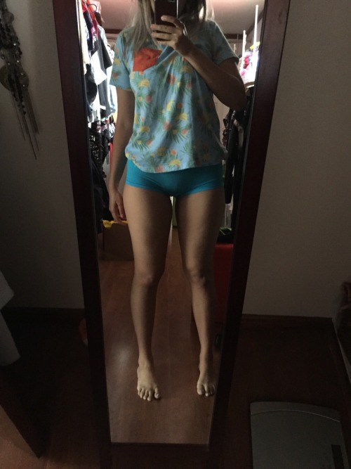 @omgcurvyandsexy LEARNED TO LOVE MY THICK THIGHS