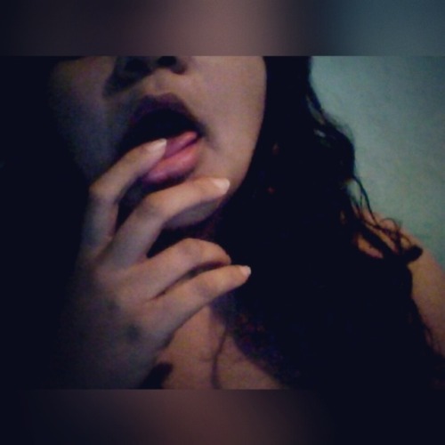 makememoan25:  Just a little taste… Is all that I want… Please…. Please… PleaseLet me teaste you