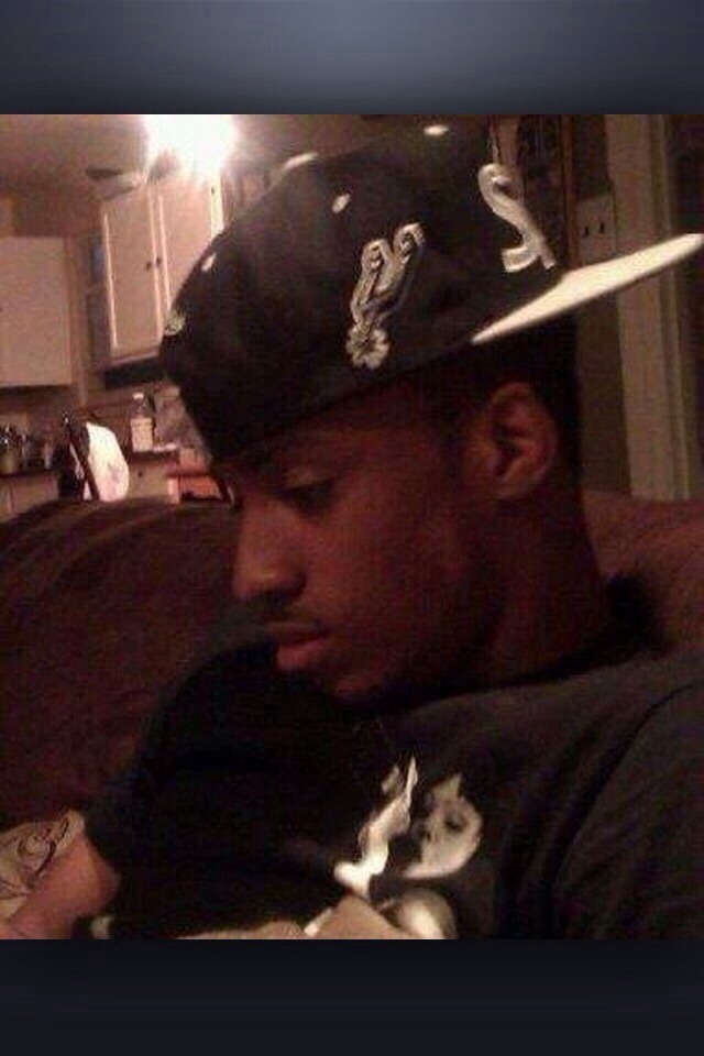 m-jcob54:  Dammm nigga can I taste !!!!!?? 