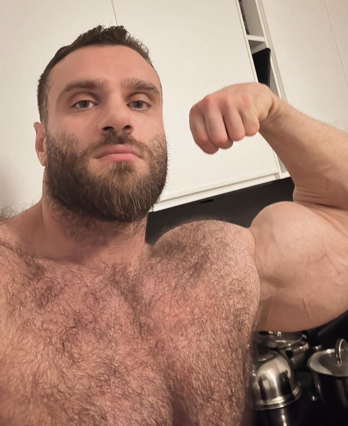 staypumpt  Muscle men, Guy pictures, Big muscles