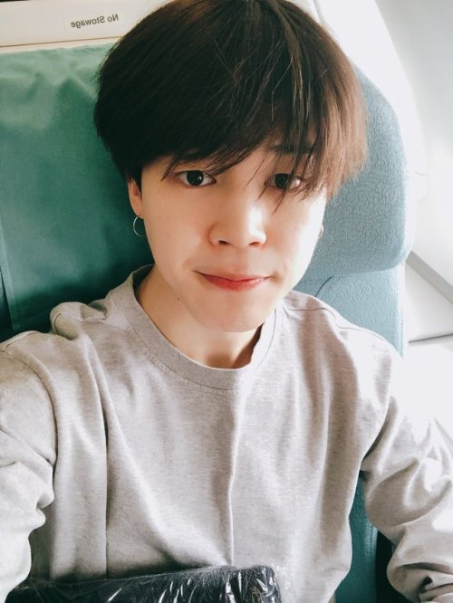 180514 Jimin’s Tweet다녀올게요 기대 많이 해주세요☺️#JIMIN pic.twitter.com/EX2KtZm1u9We&rsquo;re off, do