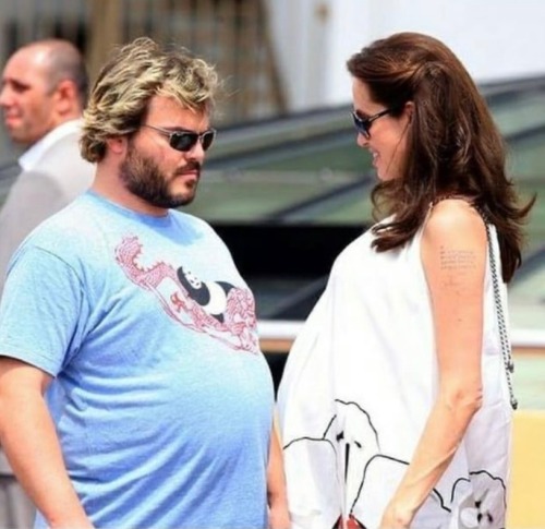 casualswiss: Jack Black comparing his tum-tum against Angelina Jolie’s pregnancy.