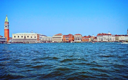 #laguna #venezia #italiahttps://www.instagram.com/p/B2JxVowonT0/?igshid=1r912tg3roso2