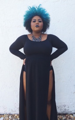 chubby-bunnies:  hantisedeloubli:Rolls and melanin. Identity.  slaayyy meeeee